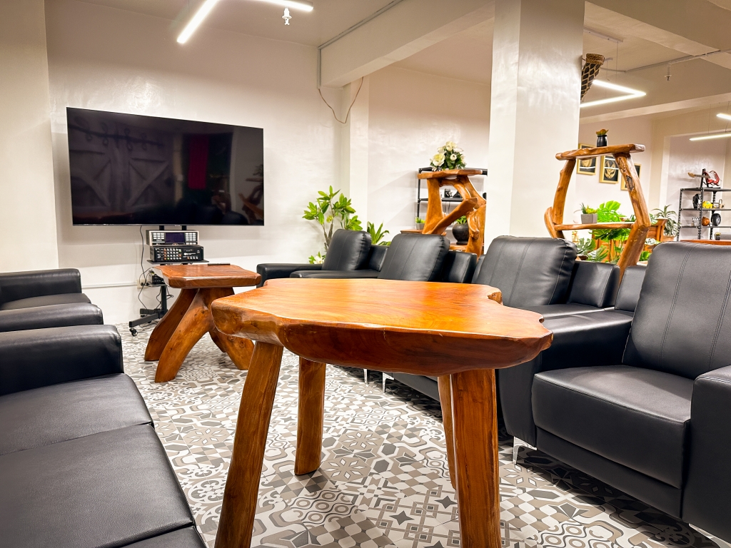 フィリピン留学 Cebu21 - Wales-Business Lounge-2